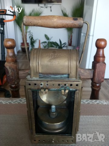 Предлагам за продажба.Автентичен, красив и интересен, фенер.DB(немска железница)-1957 г., снимка 6 - Антикварни и старинни предмети - 42254064