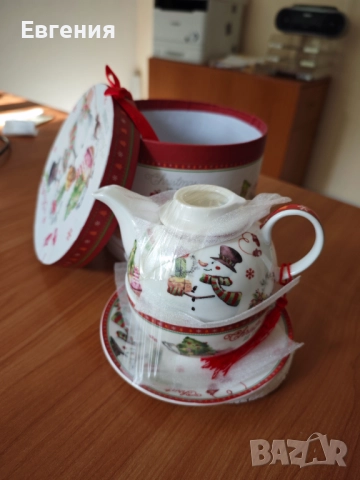 Коледен комплект - чайник, чаша и чинийка, снимка 2 - Други - 52403200
