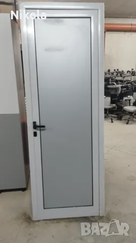 Алуминиевa вратa с касa - интериорна , сивa плътна лява 220/80см, снимка 1