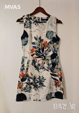 Нова лятна флорална рокля с етикет S XS размер