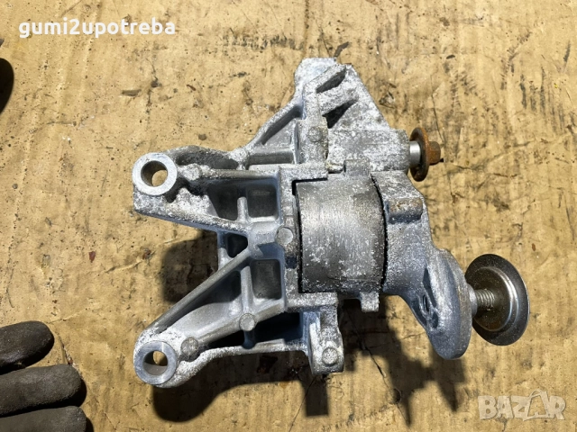 Обтегач Пистов Ремък Toyota GT86 2018 Subaru BRZ, снимка 2 - Части - 52682469