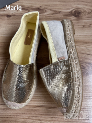 Нови дамски обувки , снимка 2 - Дамски ежедневни обувки - 44560715