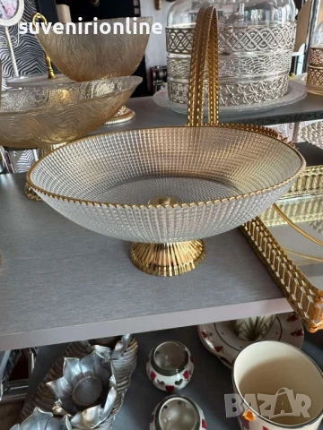 стъклена купа на стойка , снимка 1