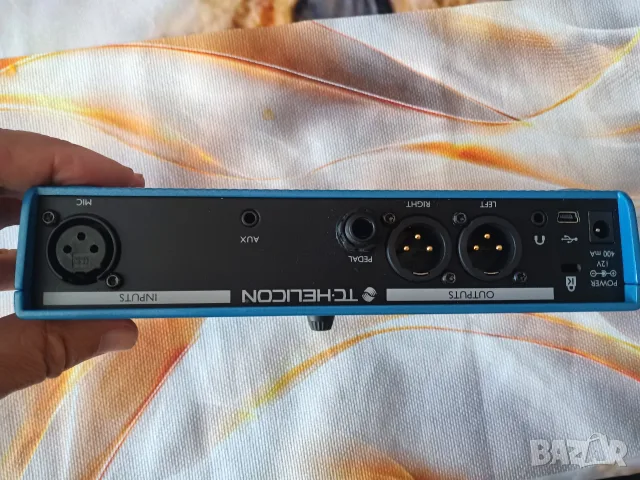 продавам вокалист tc helicon voice live play , снимка 2 - Други - 56232936