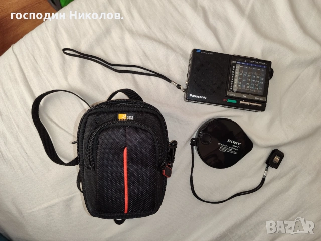 Използвано радио Panasonic RF-B10 FM/SW/MW World Radio.