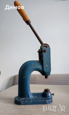 Сарашка кожарска преса за капси копчета