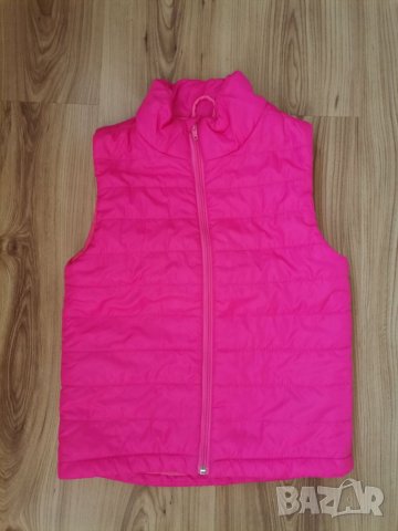 Детски елек H&M, 122/128см, 6/8г., олекотен и топъл, много запазен, отлично състояние