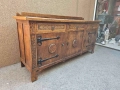 Контрабюфет с дърворезба и метален обков, снимка 3