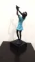 Много красива и впечатляваща статуетка на момиче с птица., снимка 4