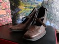 Кафяви есенни обувки с каишка и змийски принт, снимка 1 - Дамски обувки на ток - 30195480