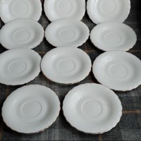 Костен порцелан чинийки, снимка 1 - Сервизи - 40224350