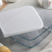 Квадратна тава с бял пластмасов капак с вместимост - 1 лт. SIMAX, снимка 3 - Прибори за хранене, готвене и сервиране - 31728258