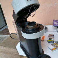 кафе машина nespresso vertuo next с капсули, снимка 3 - Кафемашини - 36388925