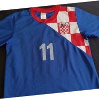 Две футболни  тениски Хърватска,Modric,Srna, снимка 8 - Фен артикули - 33378415