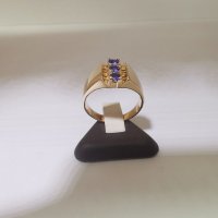 Златен пръстен с лилав аметист , снимка 1 - Пръстени - 30283686