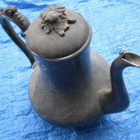 Кралски чайник, снимка 1 - Антикварни и старинни предмети - 29858342