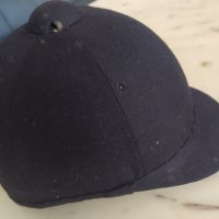 Стара английска жокейска шапка, снимка 1 - Спортна екипировка - 31645940