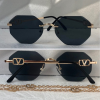 Valentino дамски прозрачни слънчеви очила Осмоъгълник с верижка синджир, снимка 4 - Слънчеви и диоптрични очила - 44623336