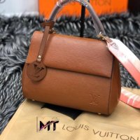 Дамска чанта Louis Vuitton код 115, снимка 1 - Чанти - 29123559
