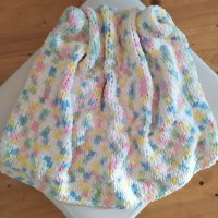 Ръчно плетено бебешко одеяло , снимка 2 - Спално бельо и завивки - 39356447