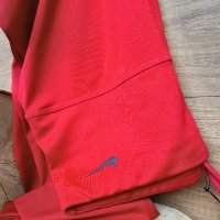 Спортен клин Nike в червено

, снимка 1 - Спортни екипи - 44342176