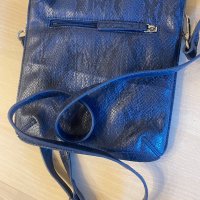 Дамска чанта, снимка 2 - Чанти - 36825970