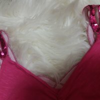 УНИКАЛНО КРАСИВА къса рокля по тялото с изрязан гръб с пайети наситено розов цвят , снимка 3 - Рокли - 40538865
