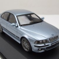 BMW M5 E39 2003 - мащаб 1:43 на Solido моделът е нов в PVC дисплей-кейс, снимка 7 - Колекции - 42718667