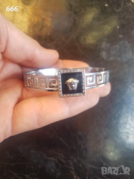 Гривна, снимка 1