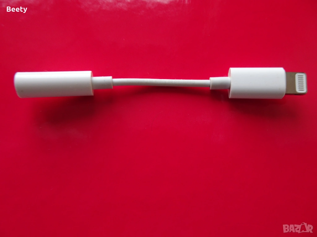 Адаптер Apple Lightning към 3.5 мм A1749, снимка 1