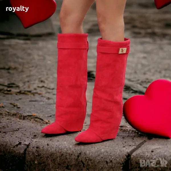 Ботуши на платформа - червен велур, снимка 1
