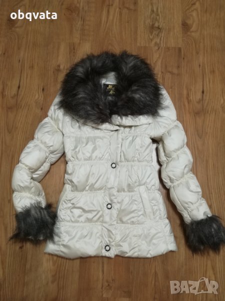 Дамско бяло яке с пухкава яка и ръкави С/М, снимка 1