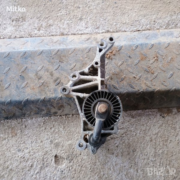 Конзола Двигател - Компресор Климатик За Фолксваген Пасат Б4 1.8Ми / VW Passat B4 1.8Mi, снимка 1