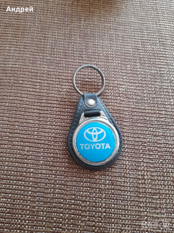 Стар Ключодържател Toyota, снимка 1