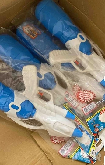 Воден пистолет с помпа, снимка 1