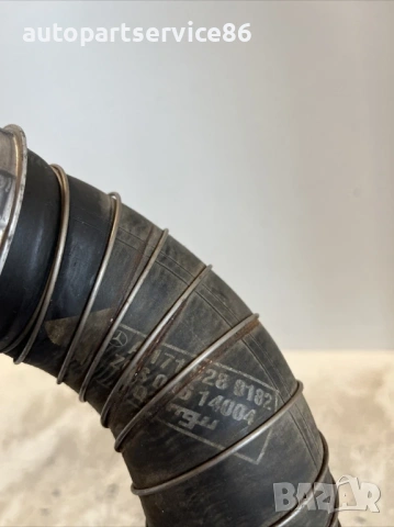 Маркуч за интеркулер 2.0K за Mercedes SLK R171 (2005) A1715280182, снимка 2 - Части - 53898549