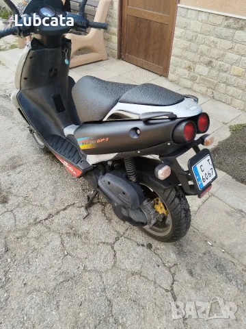 Aprilia sr 50i добро състояние , снимка 2 - Мотоциклети и мототехника - 56074716