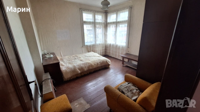 Продава се 2-етажна къща в широкия център на Габрово, снимка 9 - Къщи - 53928119