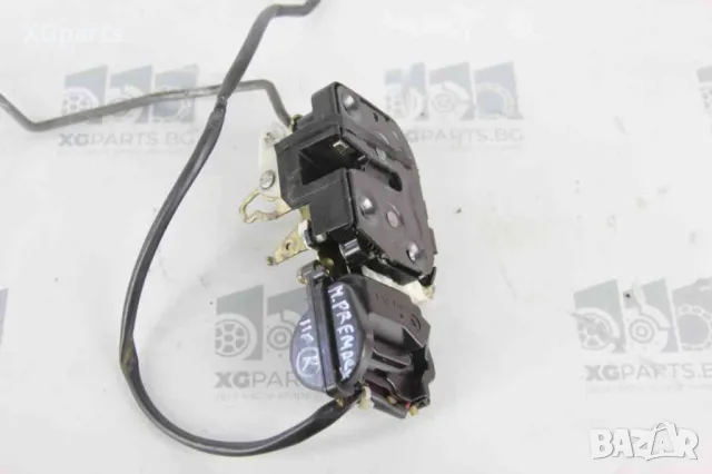 Брава врата предна дясна за Mazda Premacy (1999-2005), снимка 2 - Части - 48537781