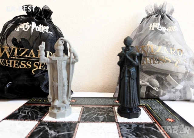 Игра шах The Noble Collection Harry Potter Wizard Chess Set, снимка 7 - Шах и табла - 51385995