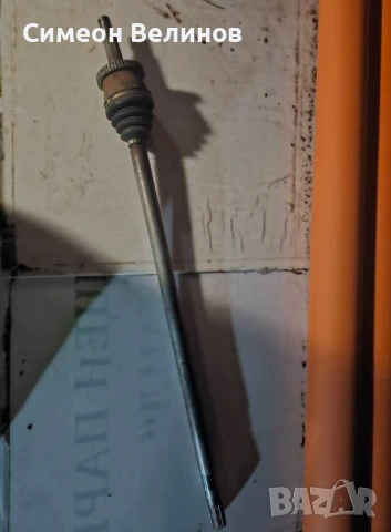 Продавам предна полуоска  от 4.7 Quadra Trac 