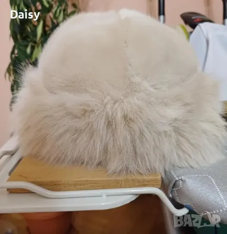 Шапка с пух, снимка 2 - Шапки - 48294614