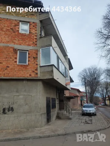 Триетажна жилищна сграда кв.Христо Ботев