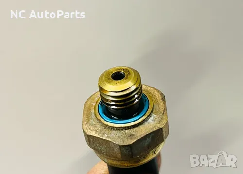 Сензор за налягане на масло за БМВ BMW 2 series F46 216d 1.5 дизел B37C15A 8576615 BMW 2017, снимка 4 - Части - 49476985