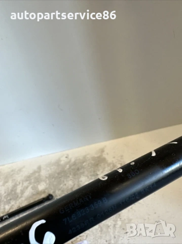 Амортисьор капак преден за Volkswagen Touareg 3.0 Tdi (2009) 7L6823359B, снимка 2 - Части - 54191406