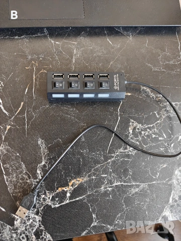 USB 2.0 хъб с 4 порта и индивидуални ключове