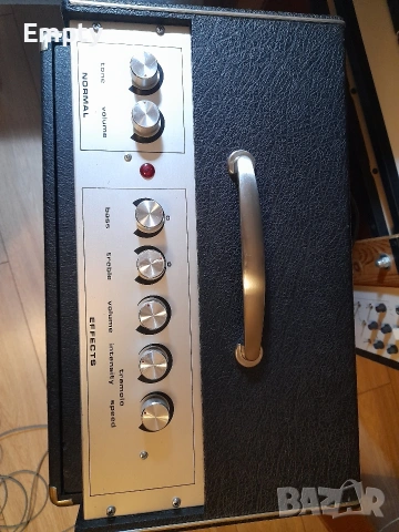 Лампов китарен усилвател с кабинет, снимка 4 - Ресийвъри, усилватели, смесителни пултове - 53900008