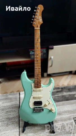 Чисто нова електрическа китара Jet JS-400 SG HSS