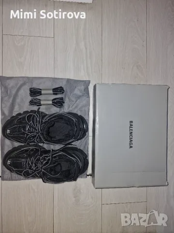 Маратонки BALENCIAGA 40