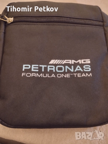 Черна чантичка Мерцедес Формула 1, Mercedes AMG, снимка 4 - Други спортове - 52515450